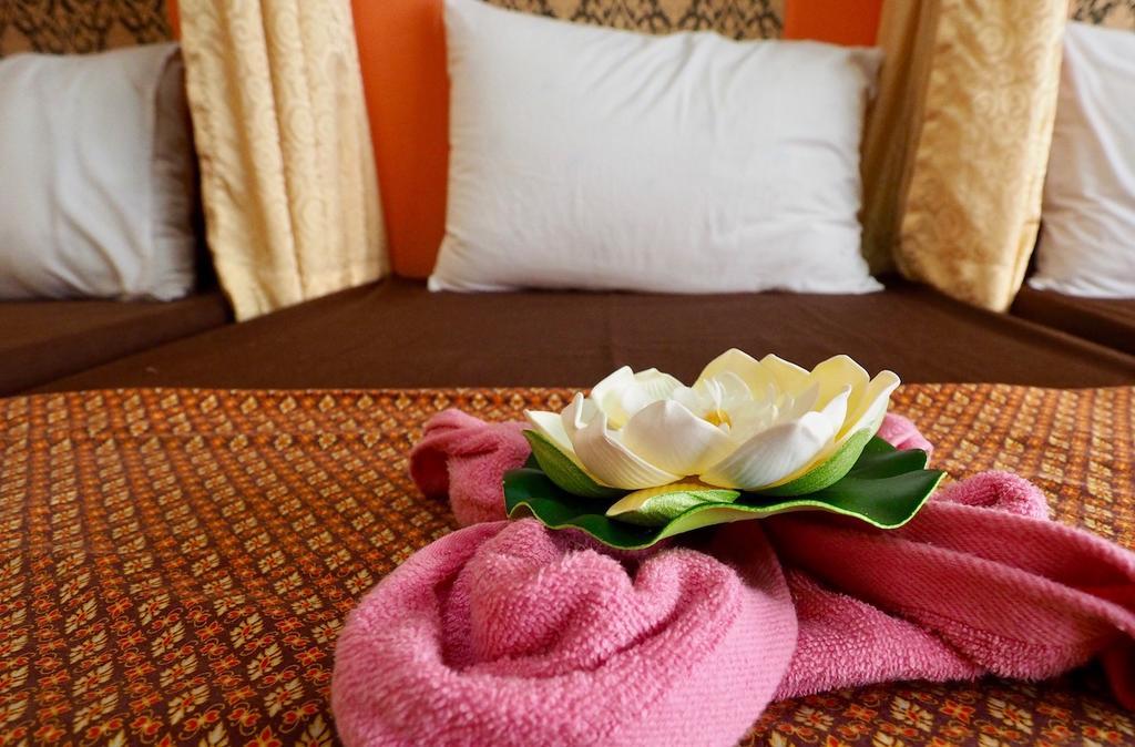 Hotel Sawasdee Mansion à Patong Extérieur photo